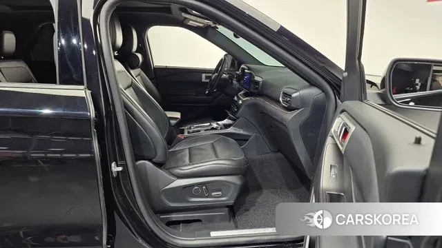 Ford Explorer 6th Generation 2020 Черный из Кореи, фото 2