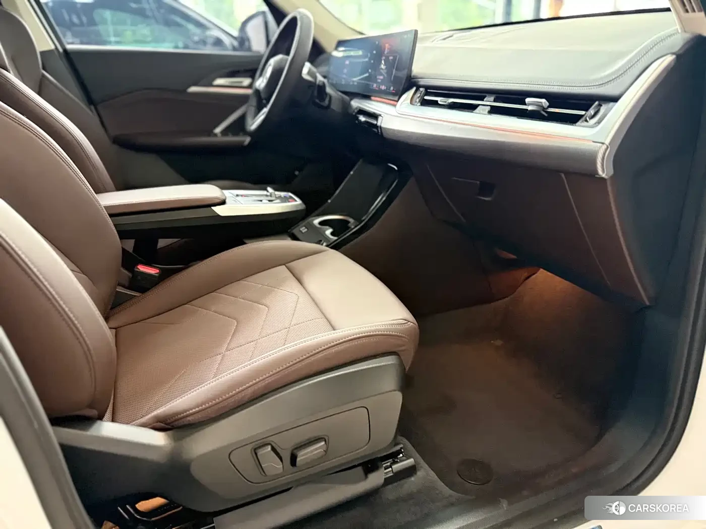 BMW iX1 2025 Белый из Китая, фото 2