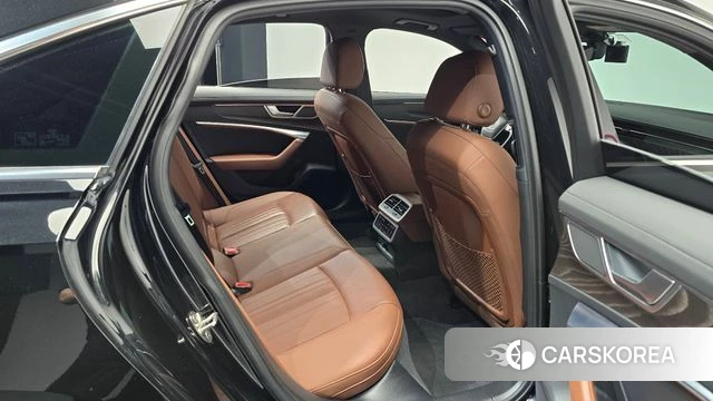 Audi A6 (C8) 2021 Черный из Кореи, фото 2