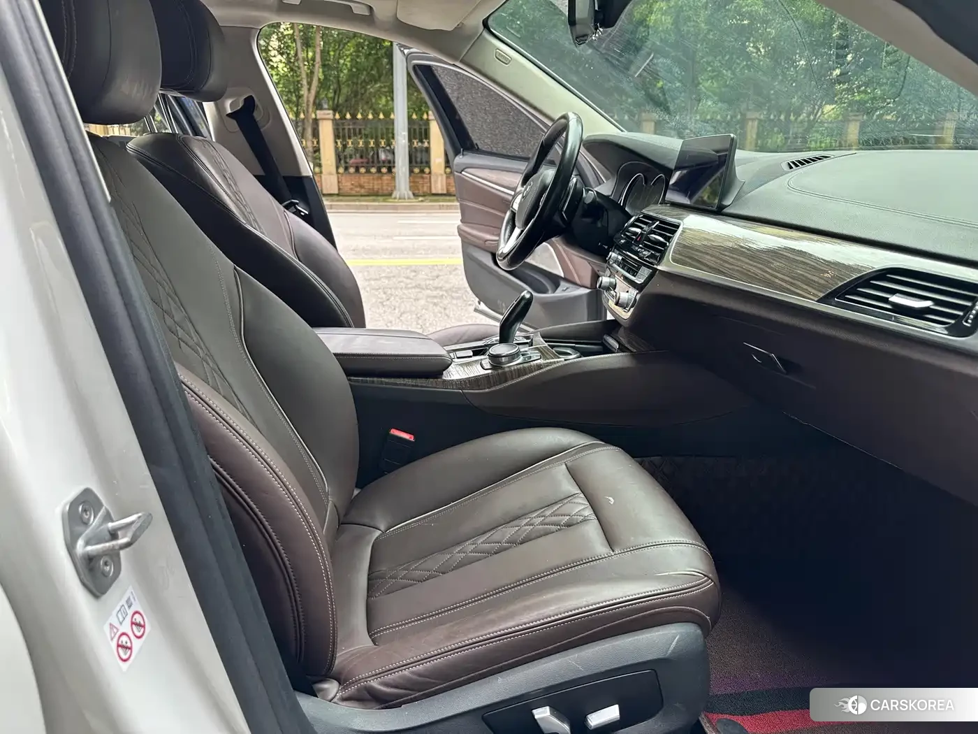 BMW 5 series 2018 Белый из Китая, фото 3