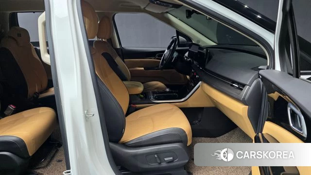 Kia Carnival 4th generation 2023 Белый из Кореи, фото 2