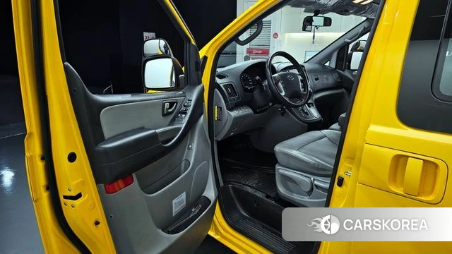 Hyundai The New Grand Starex 2019 Желтый из Кореи, фото 2