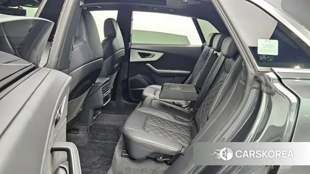 Audi Q8 (4M) 2020 Серый из Кореи, фото 2