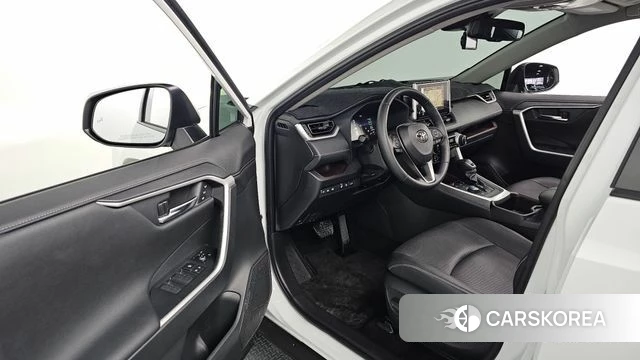 Toyota RAV4 5th Generation 2024 Белый из Кореи, фото 2