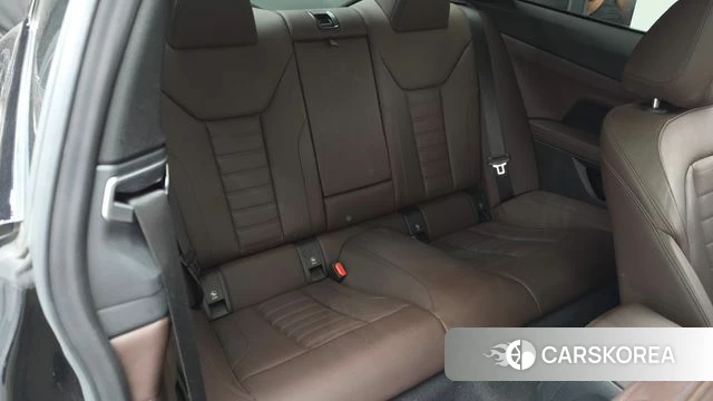 BMW 4 Series (G22) 2023 Черный из Кореи, фото 2