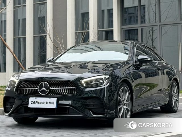 Mercedes-Benz E-class (imported) 2022 Зеленый из Китая, фото 2