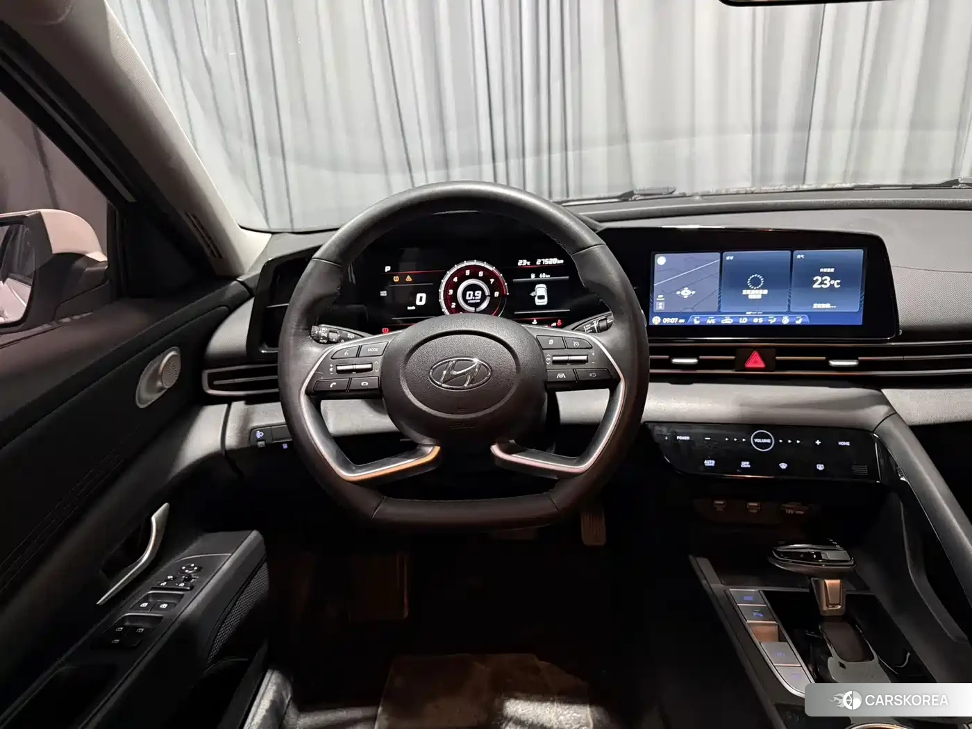 Hyundai Elantra 2023 Белый из Китая, фото 2