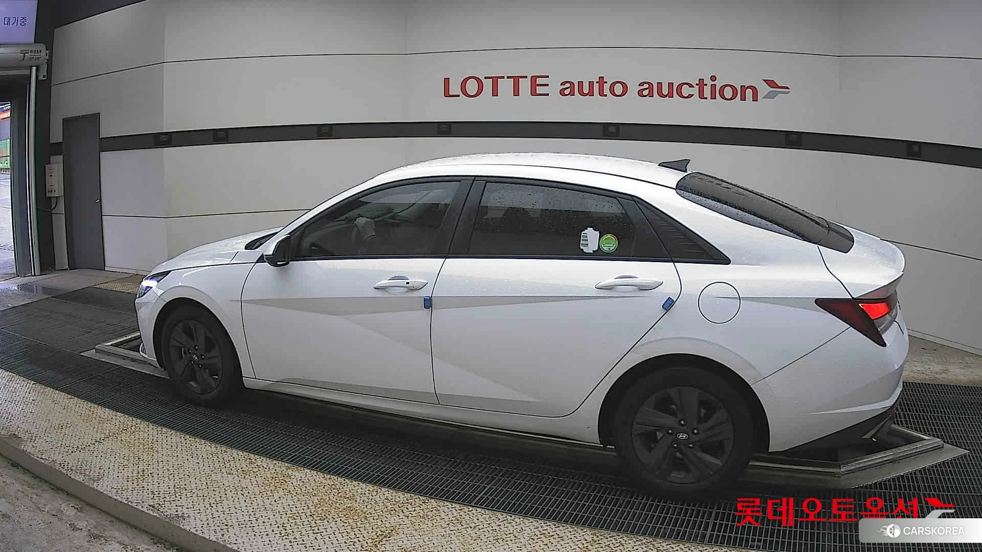 Hyundai Avante Hybrid 2022 Polar White из Кореи, фото 2