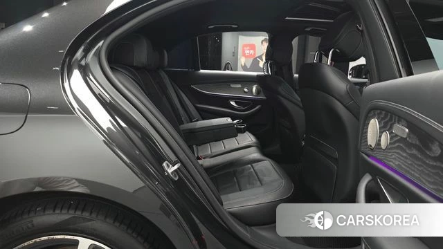 Mercedes-Benz E-Class W213 2022 Черный из Кореи, фото 2
