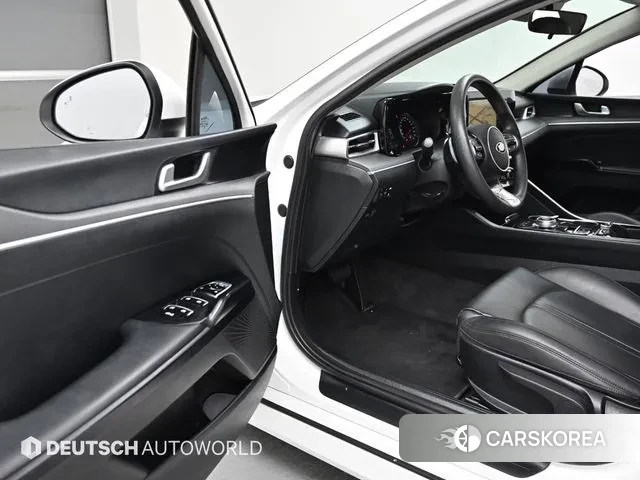 Kia K5 3rd generation 2021 Белый из Кореи, фото 2