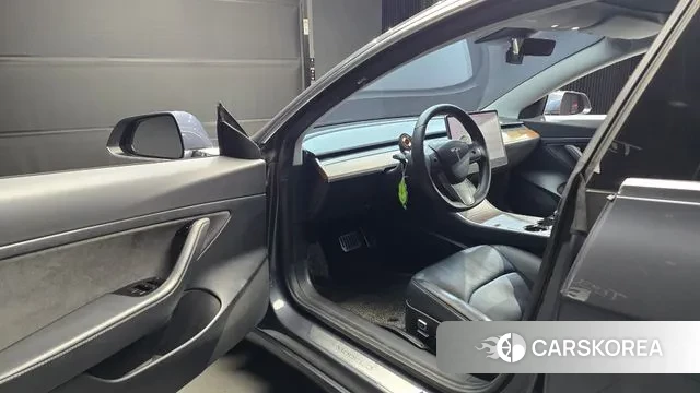 Tesla Model 3 2020 Серый из Кореи, фото 2