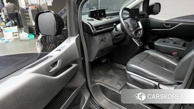 Hyundai Staria 2021 Черный из Кореи, фото 2