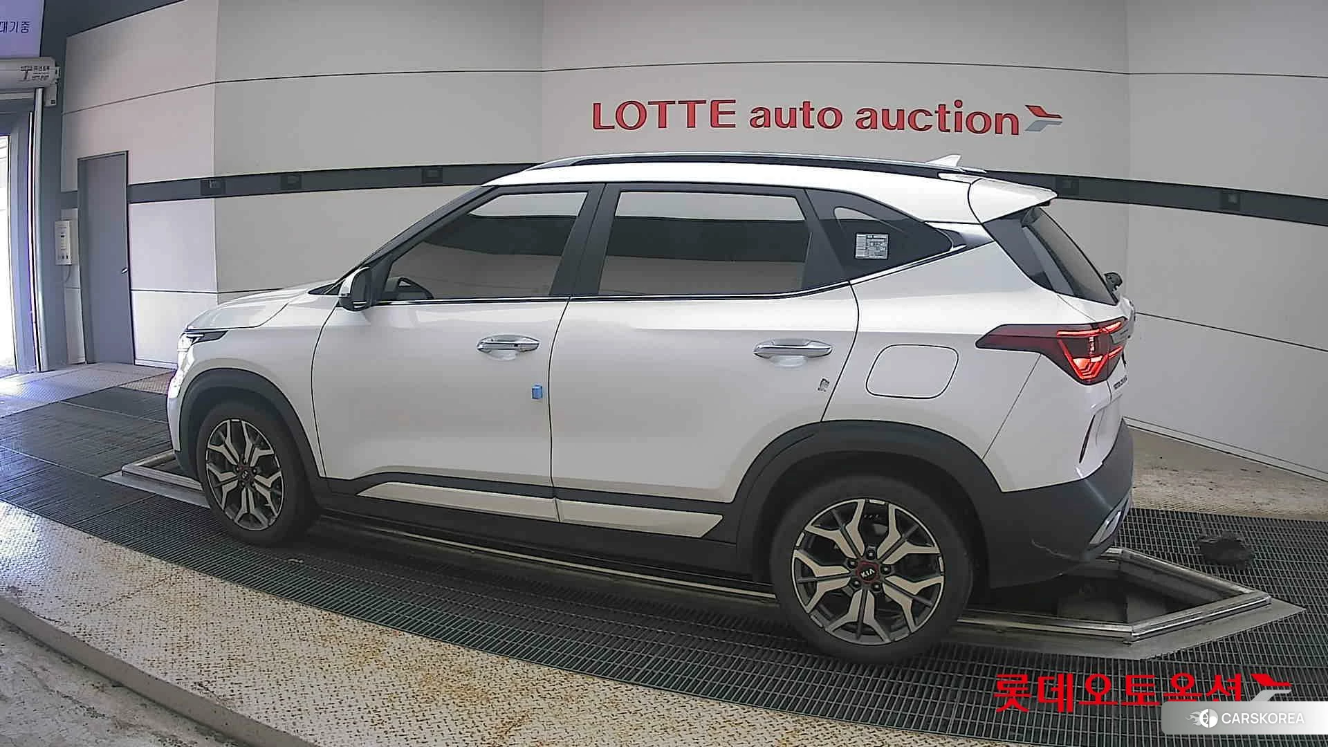 Kia Seltos 2021 Белый из Кореи, фото 2