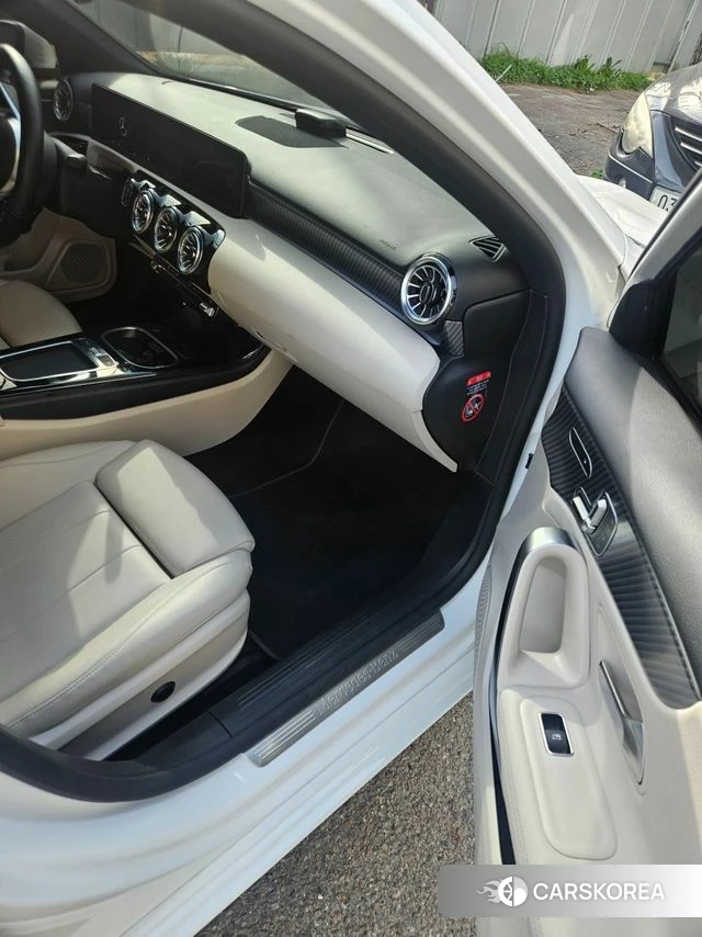 Mercedes-Benz A-Class W177 2024 Белый из Кореи, фото 2