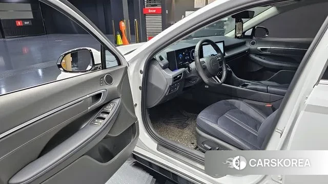 Hyundai Sonata D Edge Hybrid (DN8) 2024 Белый из Кореи, фото 2