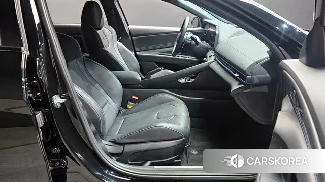 Hyundai The New Avante (CN7) 2023 Черный из Кореи, фото 2