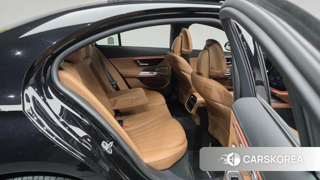 Mercedes-Benz E-Class W214 2025 Черный из Кореи, фото 2
