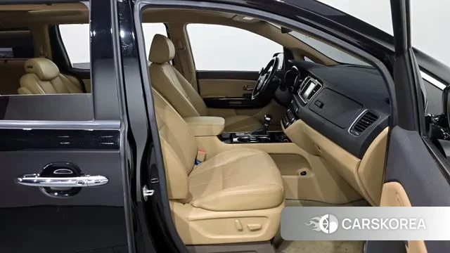 Kia The New Carnival 2019 Черный из Кореи, фото 2