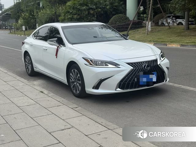 Lexus ES 2022 Белый из Китая, фото 2