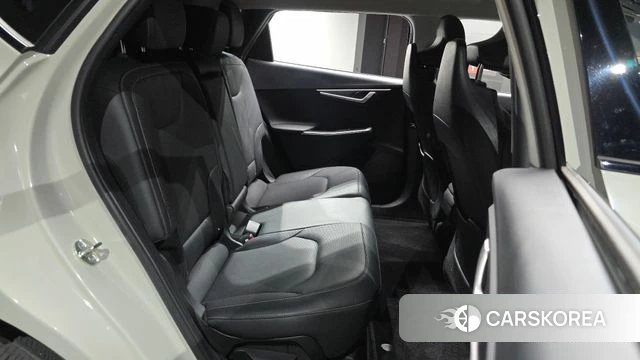 Kia EV6 2023 Жемчужный цвет из Кореи, фото 2