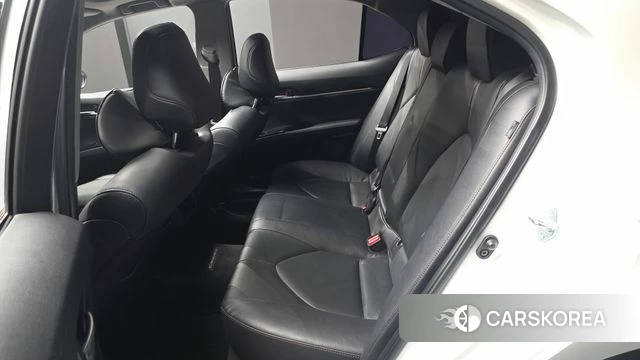 Toyota Camry (XV70) 2019 Белый из Кореи, фото 2