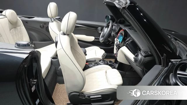 Mini Cooper S Convertible 2023 Черный из Кореи, фото 2