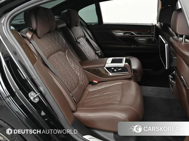 BMW 7 Series (G11) 2019 Черный из Кореи, фото 2