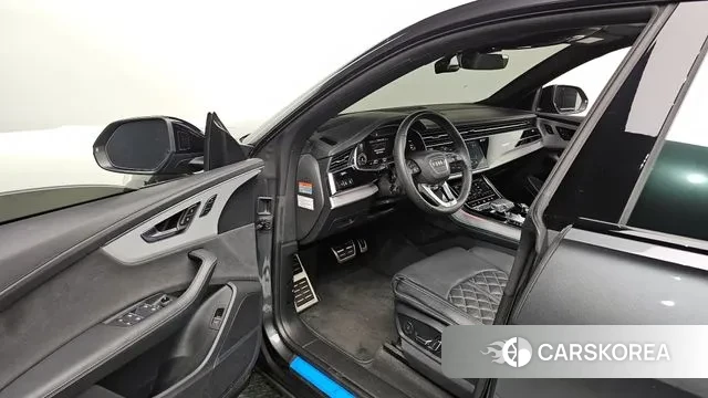 Audi Q8 (4M) 2023 Черный из Кореи, фото 2