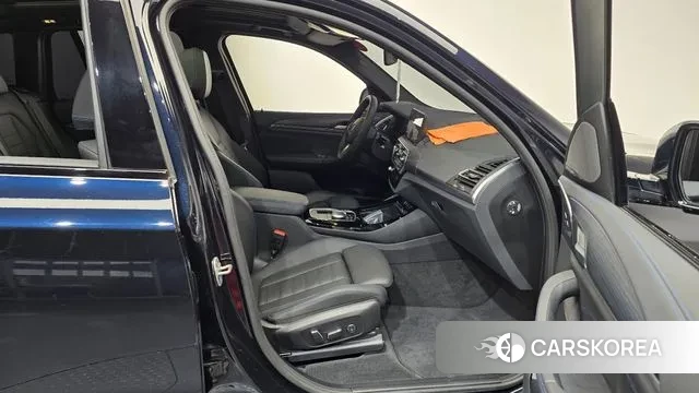 BMW iX3 2025 Черный из Кореи, фото 2