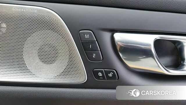 Volvo S60 3rd generation 2021 Белый из Кореи, фото 2