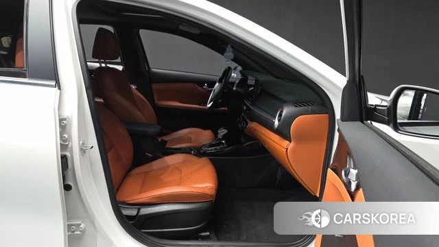 Kia The New K3 2nd generation 2024 Белый из Кореи, фото 2