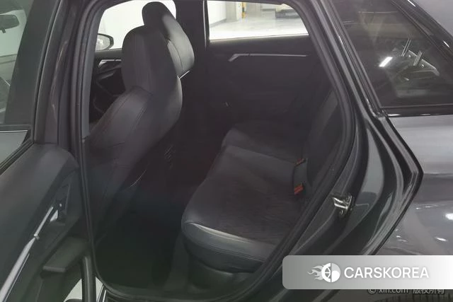 Audi A3 2021 Темно-серый из Китая, фото 2