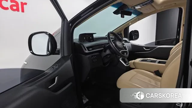 Hyundai Staria 2024 Черный из Кореи, фото 2