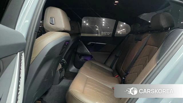 BMW 5 Series (G60) 2025 Серый из Кореи, фото 2