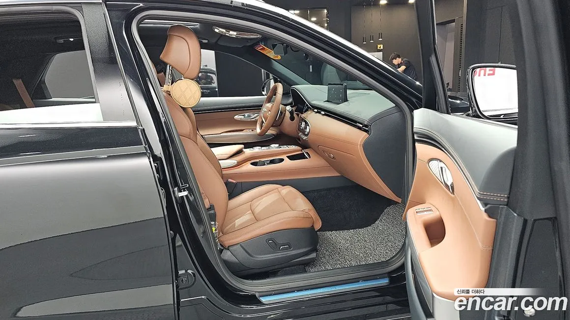 Genesis GV70 2023 Черный из Кореи, фото 2