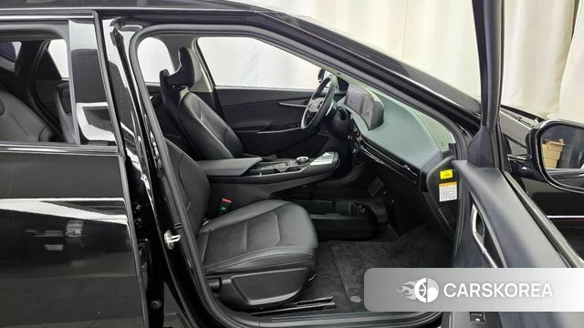 Kia EV6 2022 Черный из Кореи, фото 2