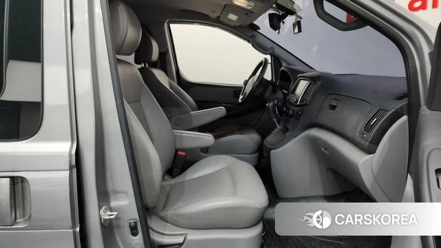 Hyundai The New Grand Starex 2018 Серебряный из Кореи, фото 2