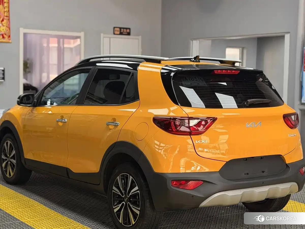 Kia KX1 2022 Yellow/orange из Китая, фото 3