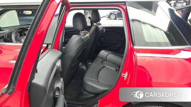 Mini Cooper 2021 Красный из Кореи, фото 2