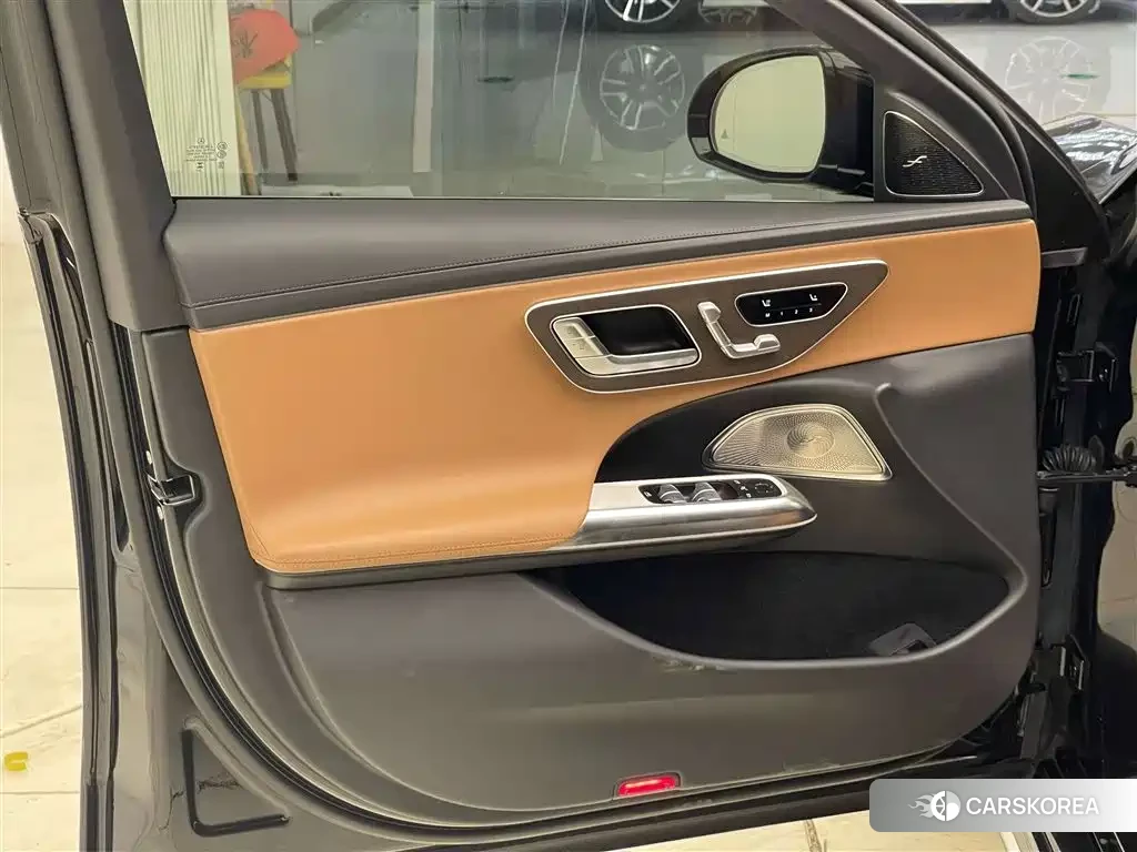 Mercedes-Benz E-Class 2024 Черный из Китая, фото 2