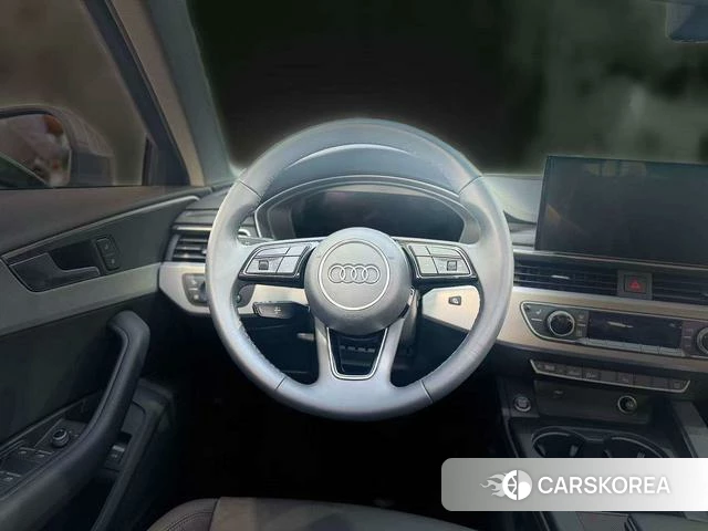 Audi A4 (import) 2021 Темно-серый из Китая, фото 2