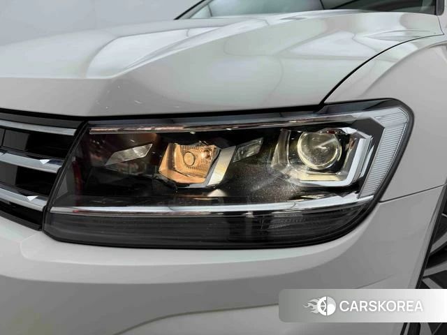 Volkswagen Tiguan L PHEV 2021 Белый из Китая, фото 2