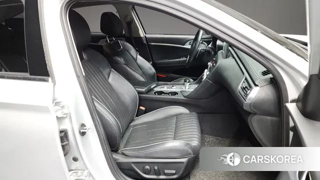 Genesis G70 2019 Серебристо-серый из Кореи, фото 2