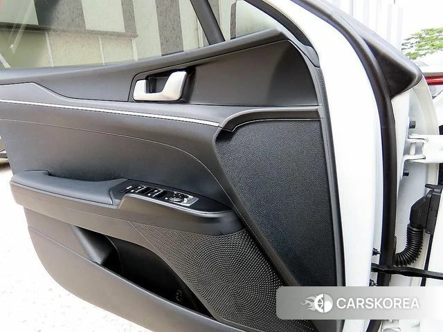 Kia K5 3rd generation 2022 Белый из Кореи, фото 2