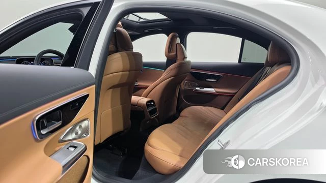 Mercedes-Benz E-Class W214 2024 Белый из Кореи, фото 2