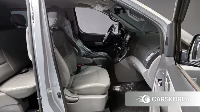 Hyundai The New Grand Starex 2019 Серебристо-серый из Кореи, фото 2