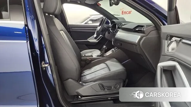 Audi Q3 (F3) 2024 Синий из Кореи, фото 2