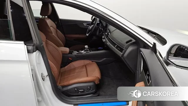 Audi A5 (F5) 2023 Белый из Кореи, фото 2