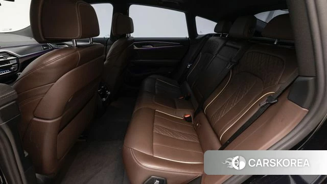 BMW 6 Series GT (G32) 2023 Черный из Кореи, фото 2