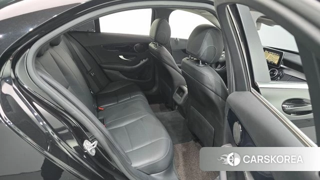 Mercedes-Benz C-Class W205 2018 Черный из Кореи, фото 2